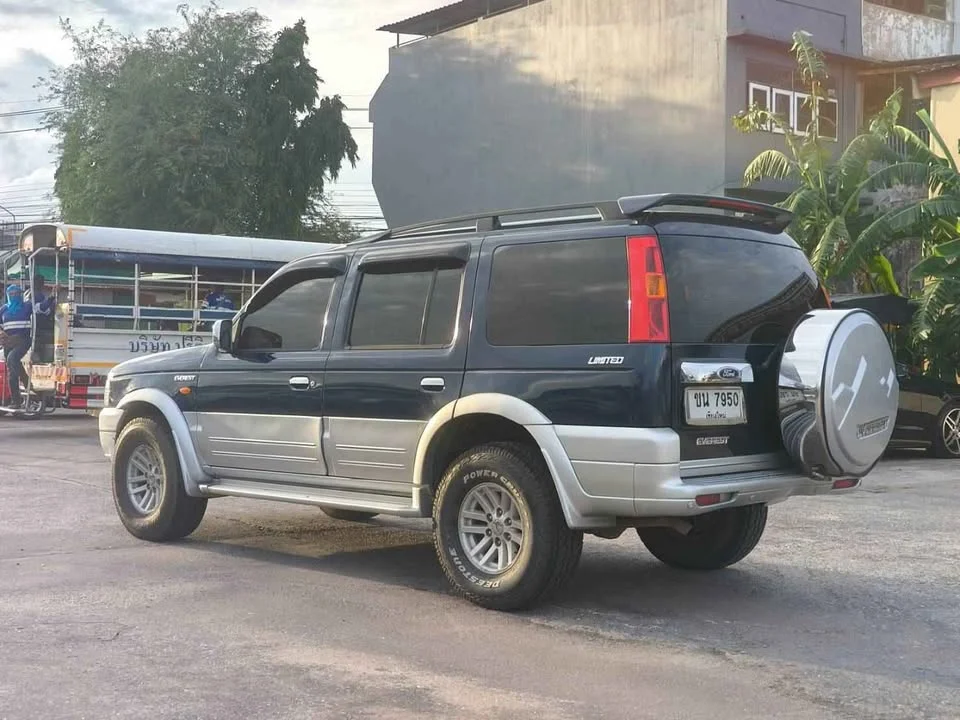 2004 Ford Everest I 2