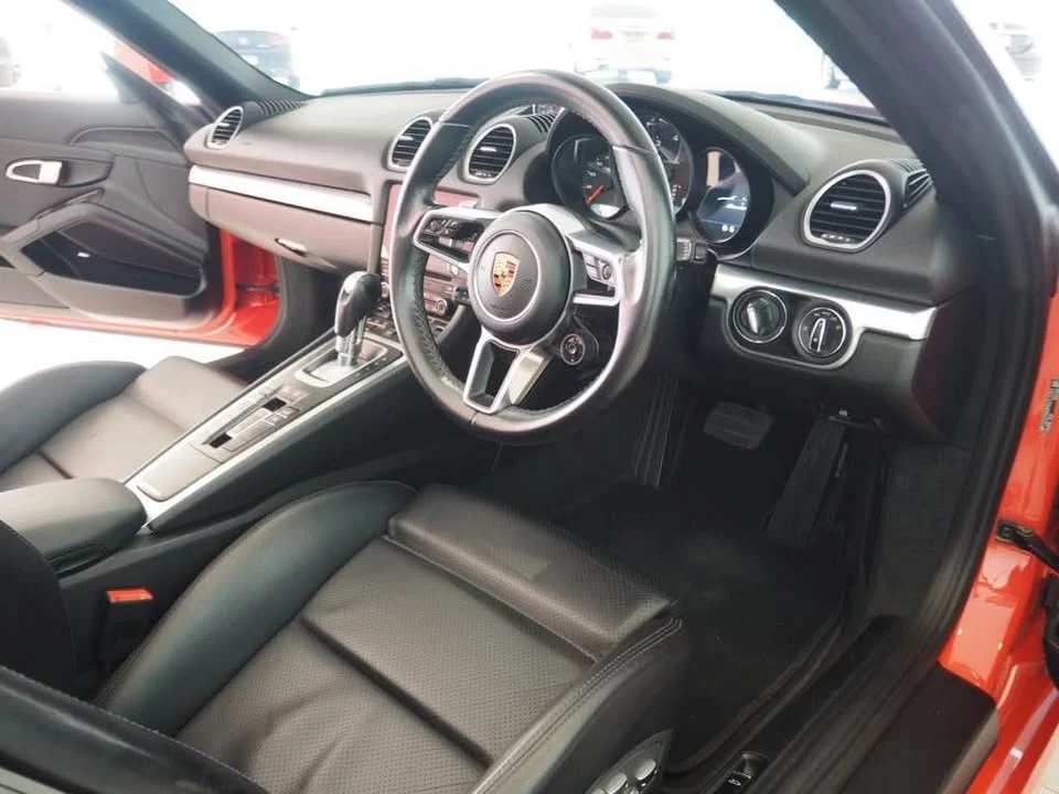 2016 Porsche 718 Boxster and Cayman IV 3
