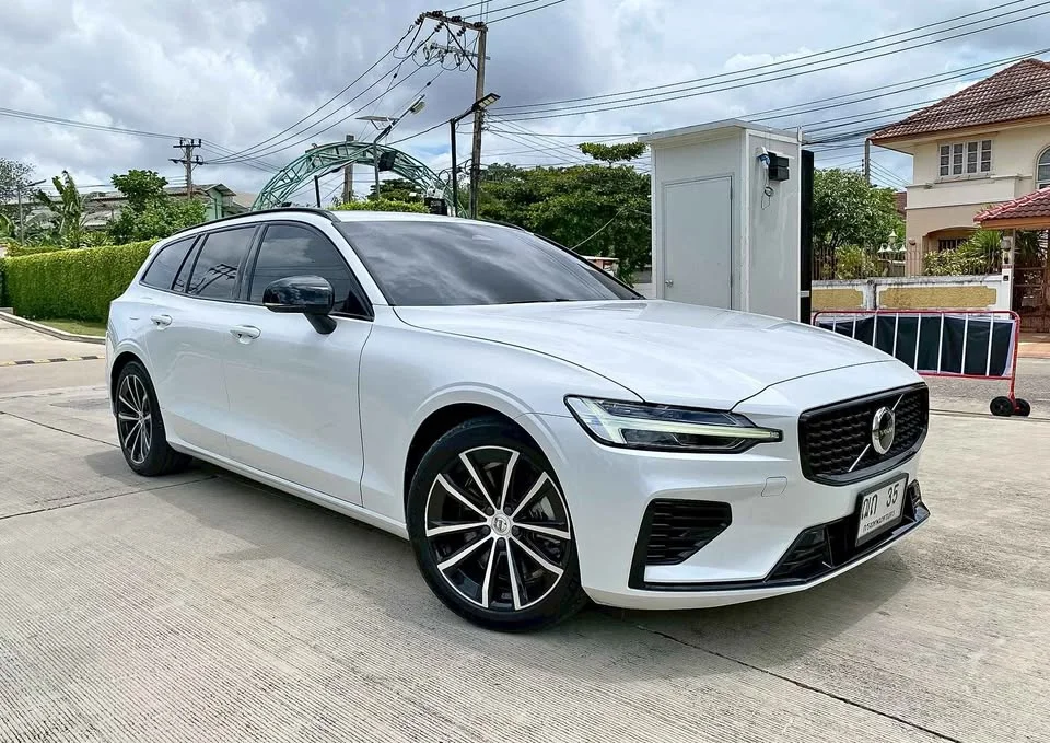 2023 Volvo V60 II 2