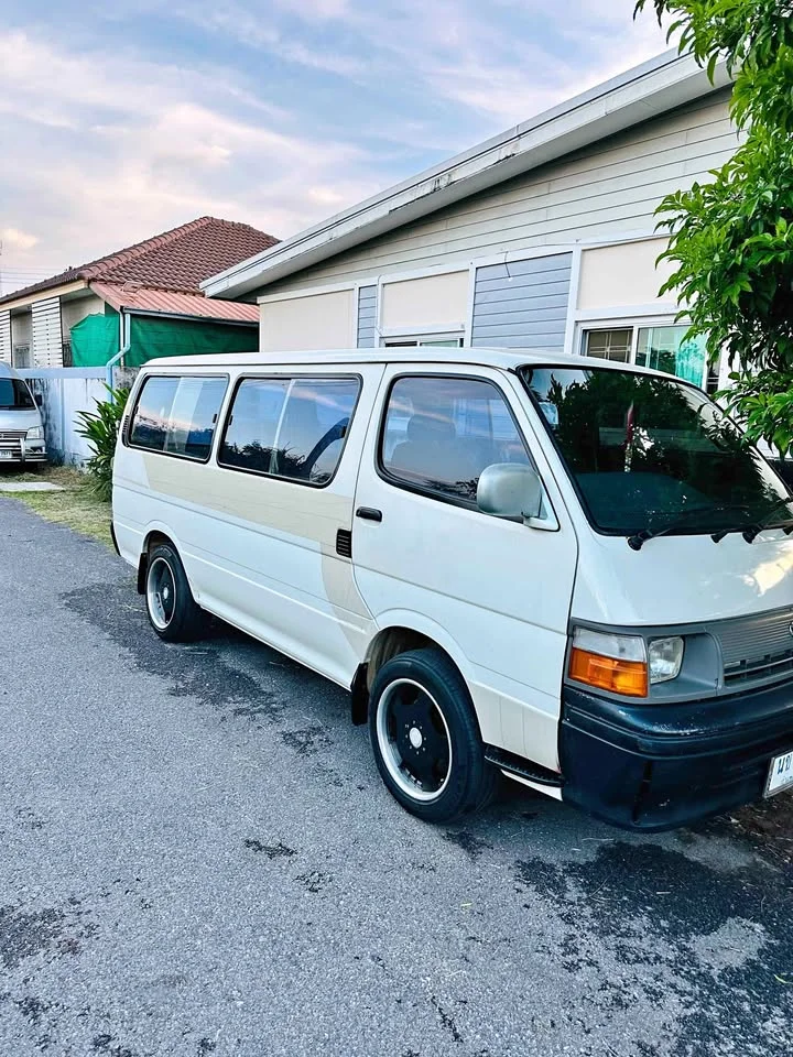 1993 Toyota Commuter IV (H100) 2