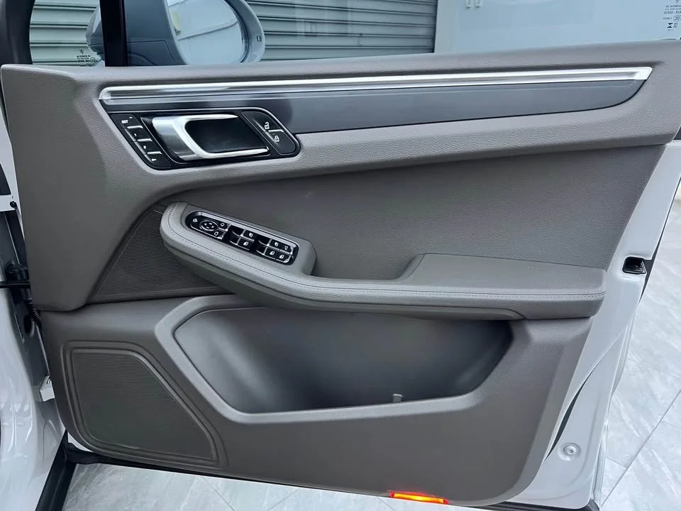 2023 Porsche Macan I 2