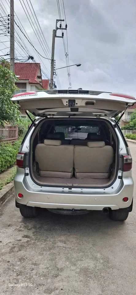 2010 Toyota Fortuner I 2