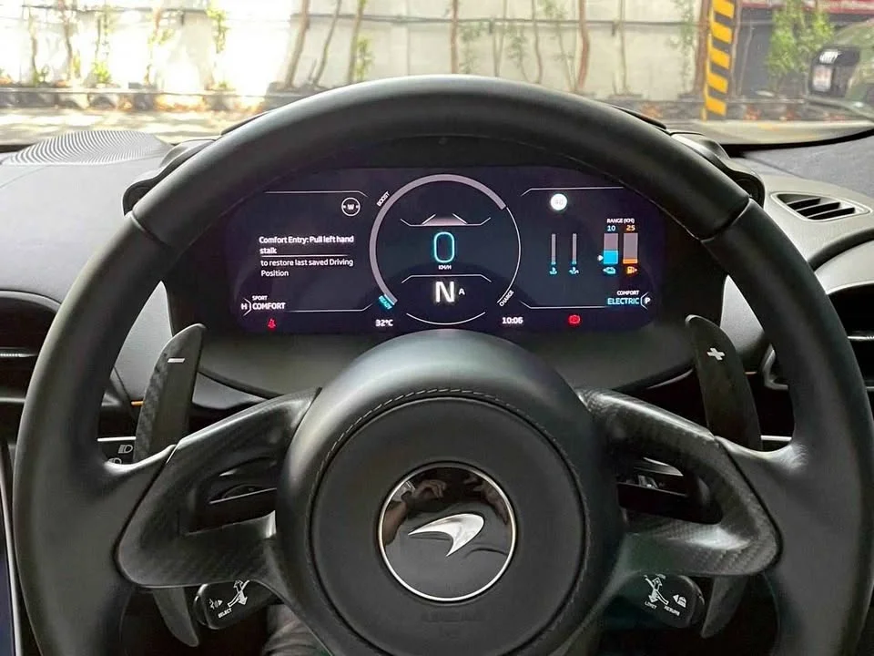 2023 McLaren Artura 3
