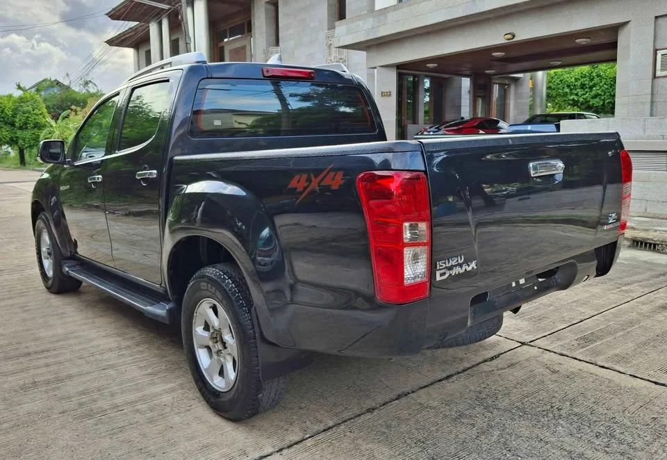 2013 Isuzu D-Max II (RT) 3