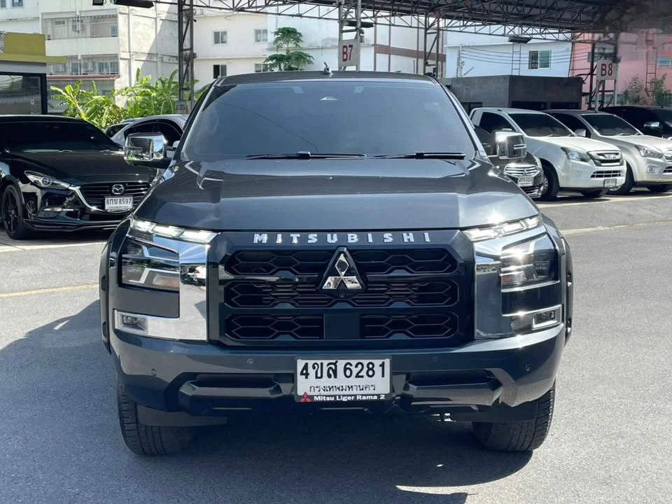 2023 Mitsubishi Triton VI 3
