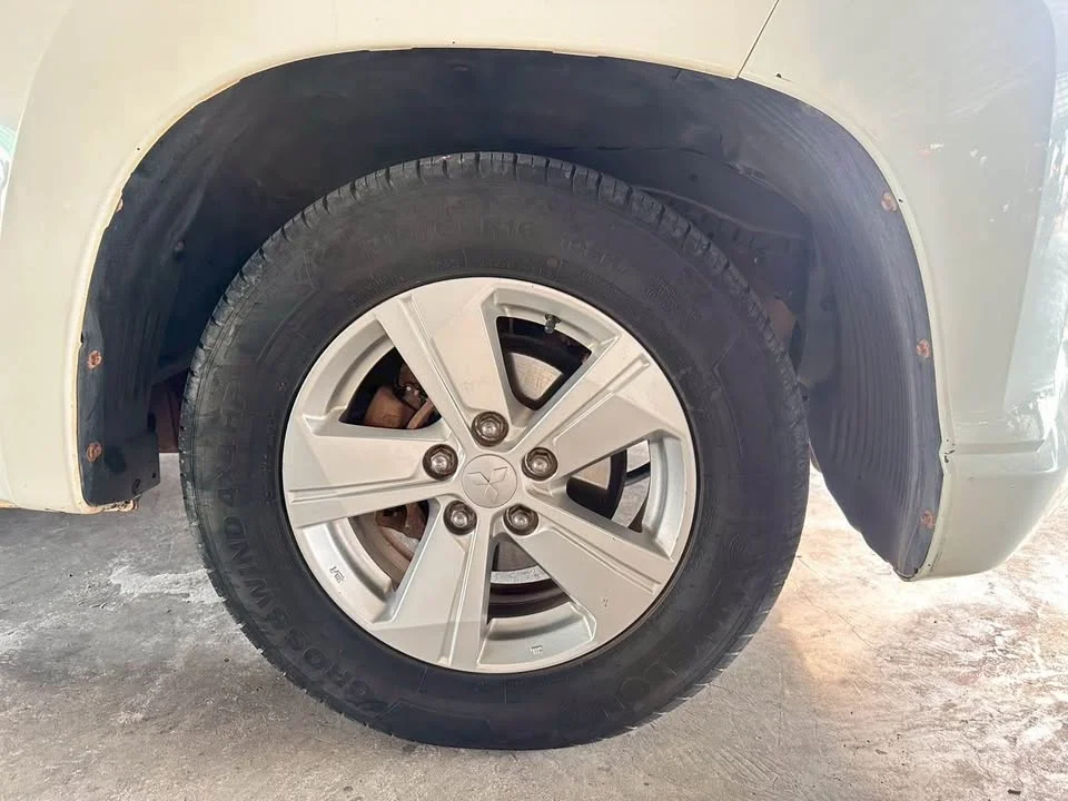 2019 Mitsubishi Triton V 2