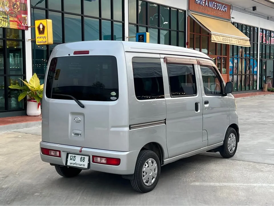 2005 Daihatsu Hijet 3