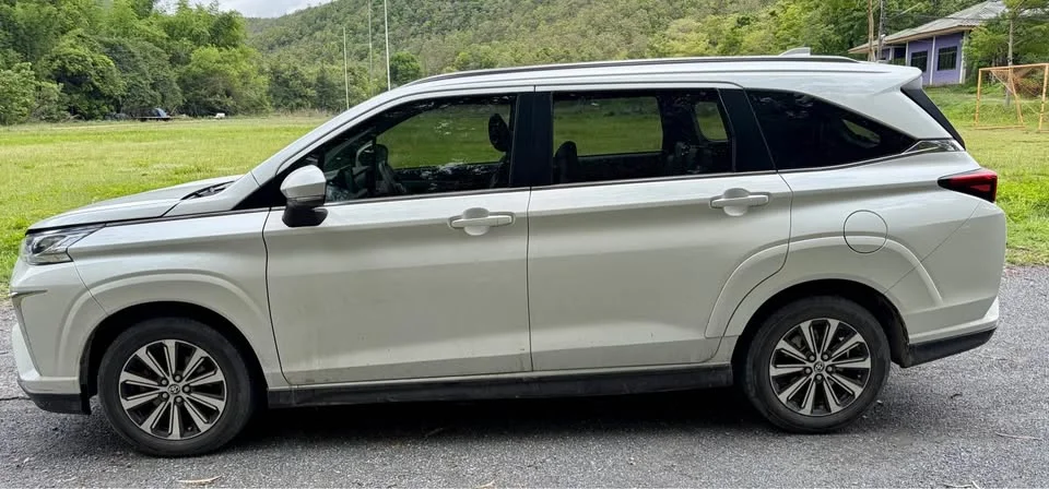 2023 Toyota Veloz III 3