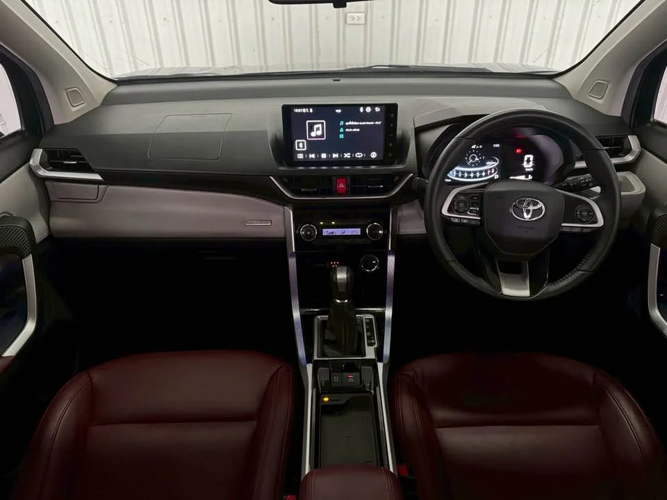2023 Toyota Veloz III 2