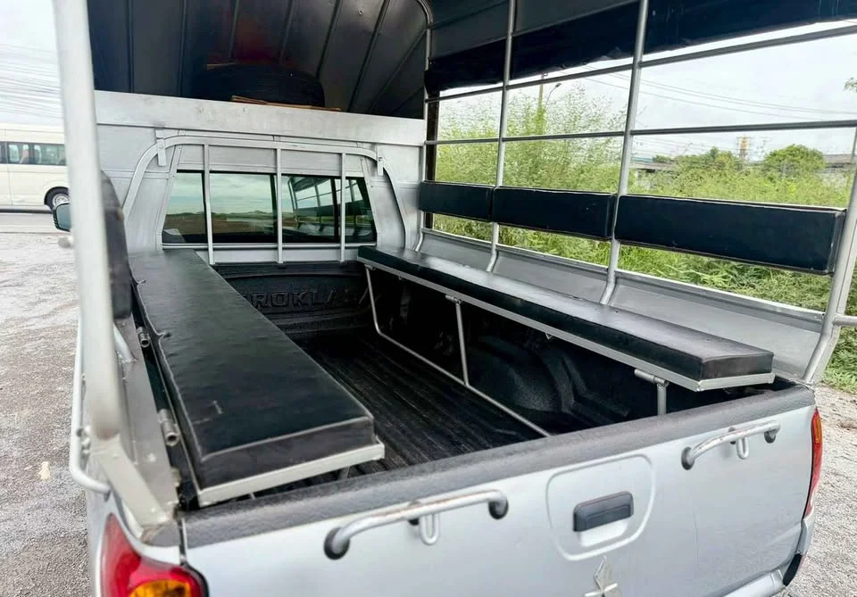 2015 Mitsubishi Triton IV 2