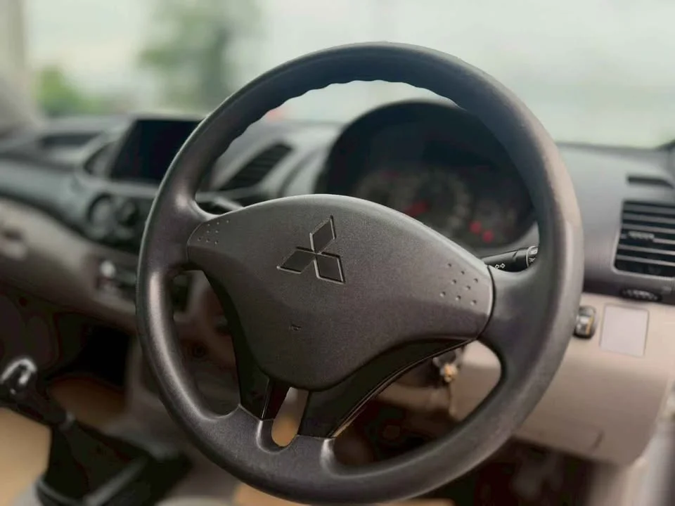 2015 Mitsubishi Triton IV 3