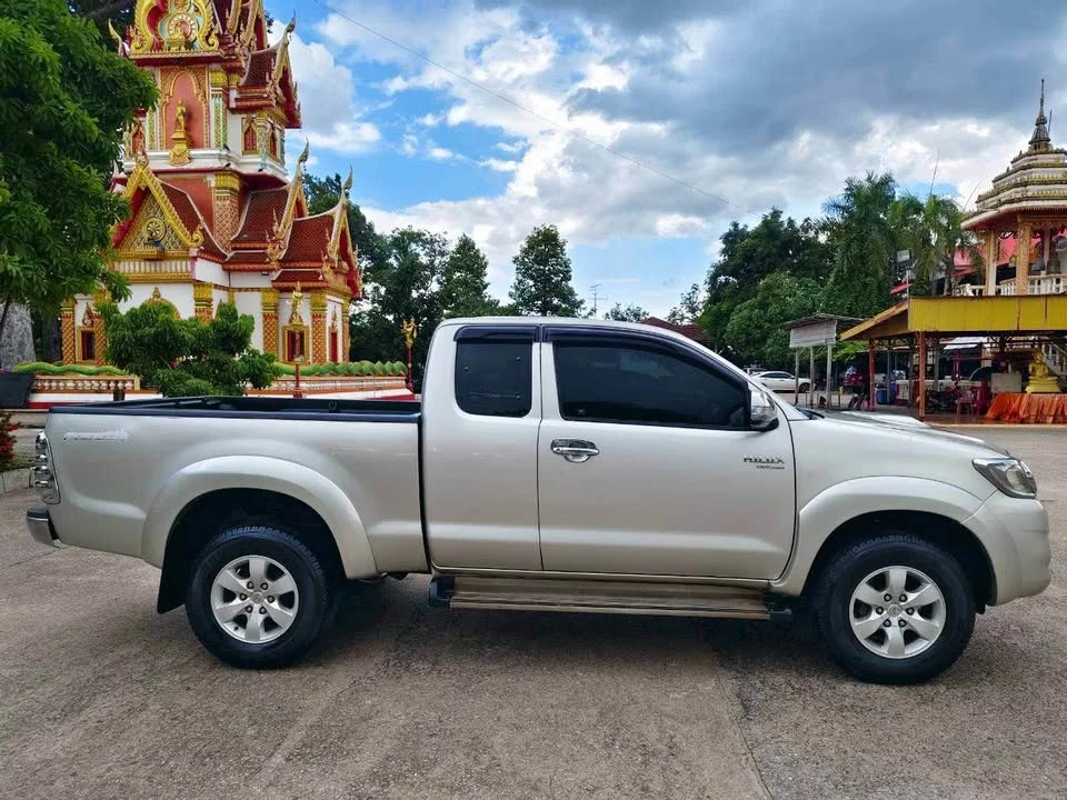 2012 Toyota Hilux VII 3