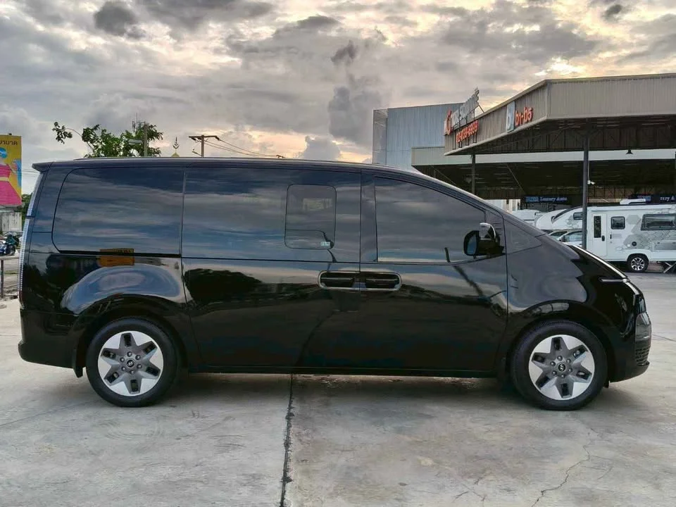 2022 Hyundai Staria US4 2