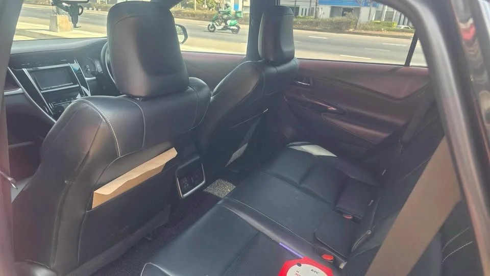 2014 Toyota Harrier III 2