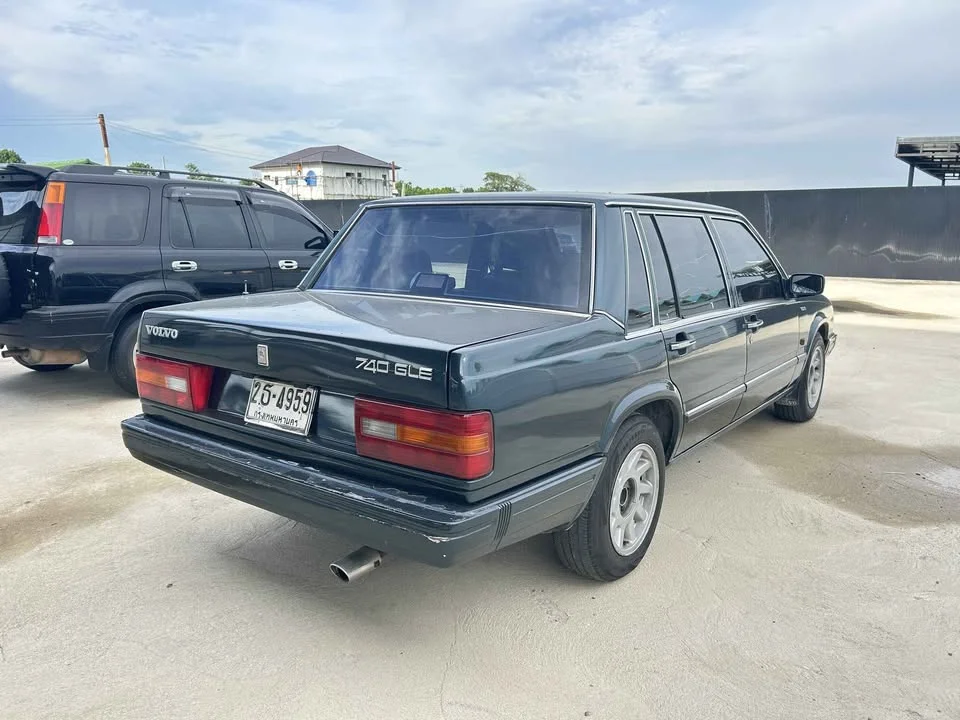 Volvo 700 Series 2