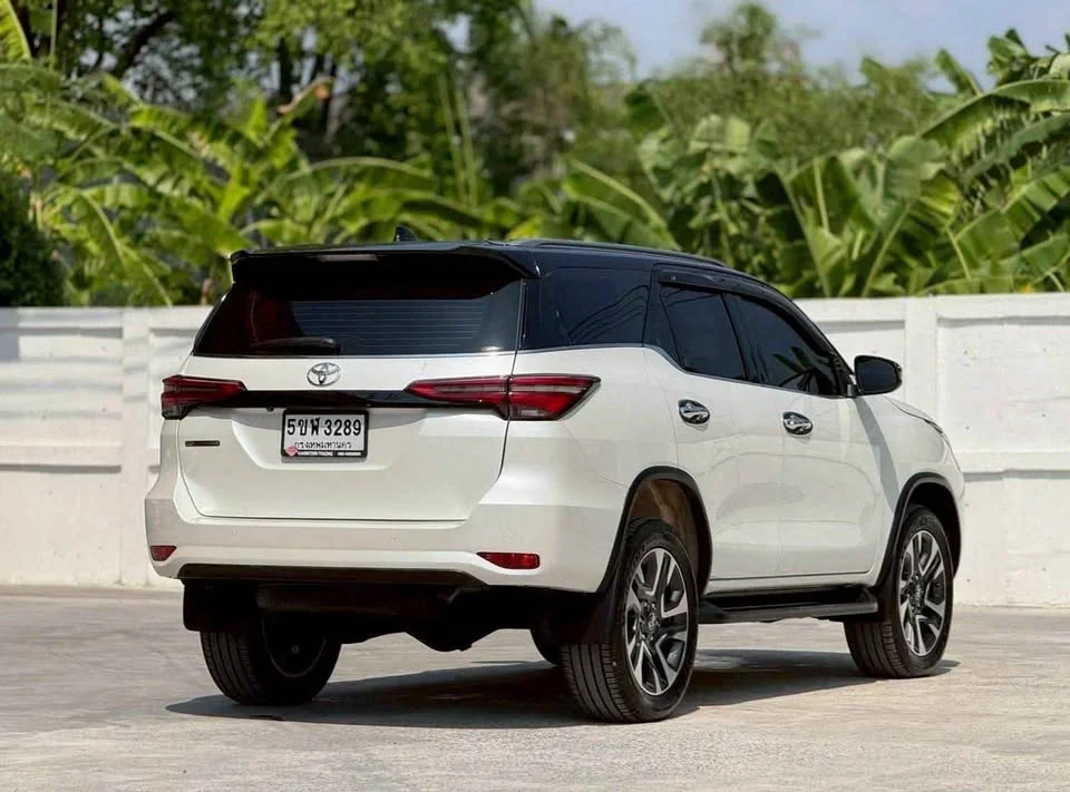 2022 Toyota Fortuner II 3