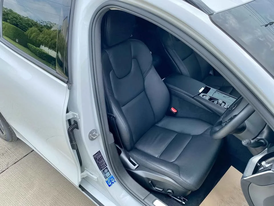 2023 Volvo V60 II 2
