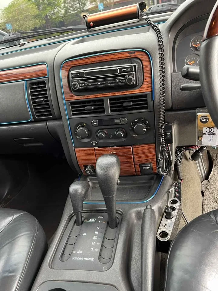 2000 Jeep Grand Cherokee WJ 2