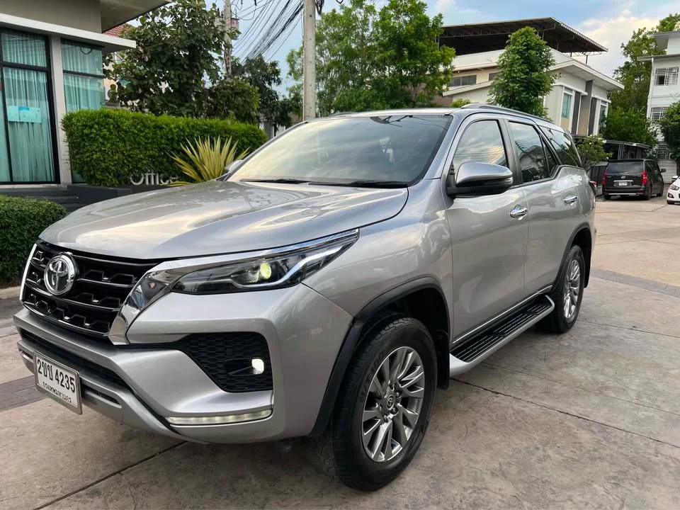 2022 Toyota Fortuner II 2