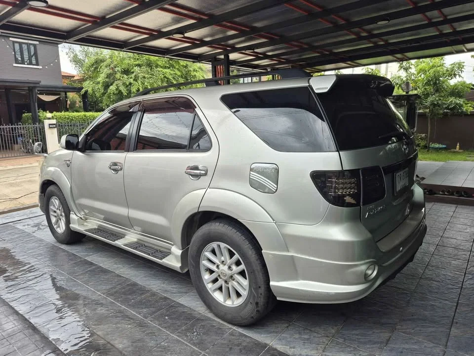 2008 Toyota Fortuner I 3