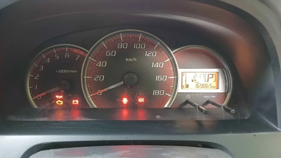 2013 Toyota Avanza II 2