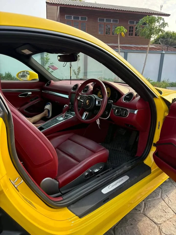 2020 Porsche 718 Boxster and Cayman IV 3
