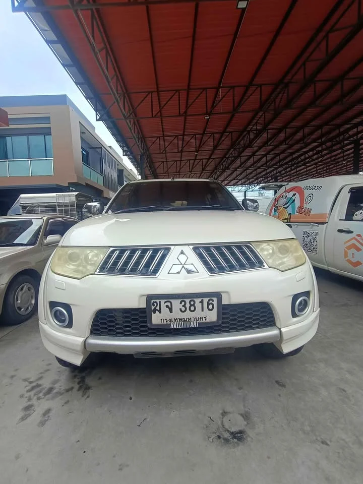 2012 Mitsubishi Pajero Sport II 3