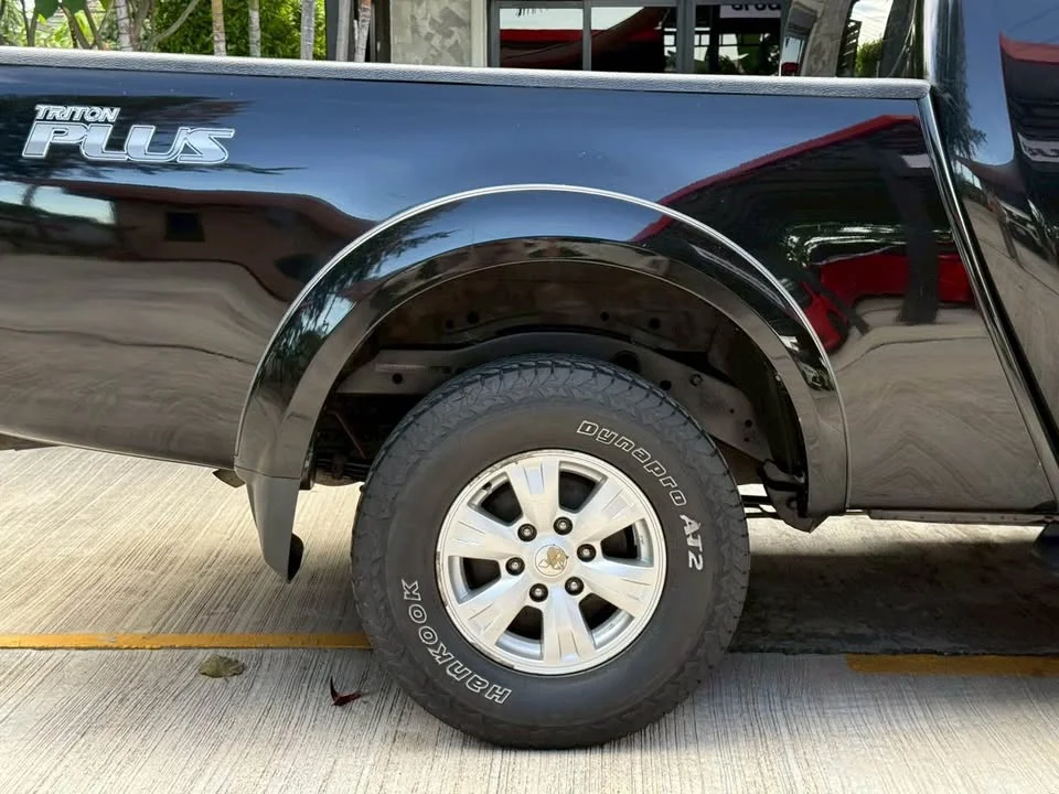 2014 Mitsubishi Triton IV 2