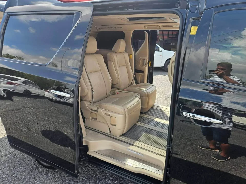 2013 Toyota Alphard, Vellfire II (AH20) 3