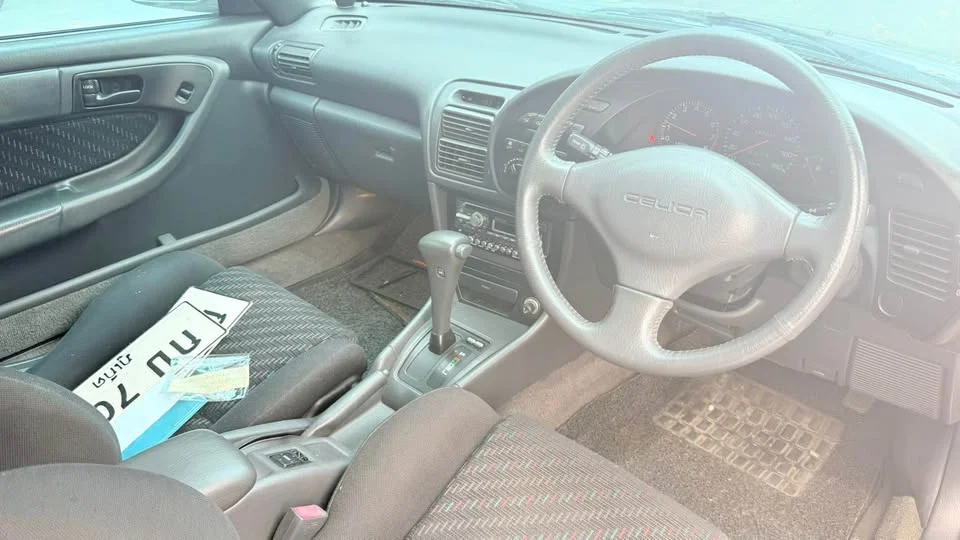 2002 Toyota Celica V (T180) 2