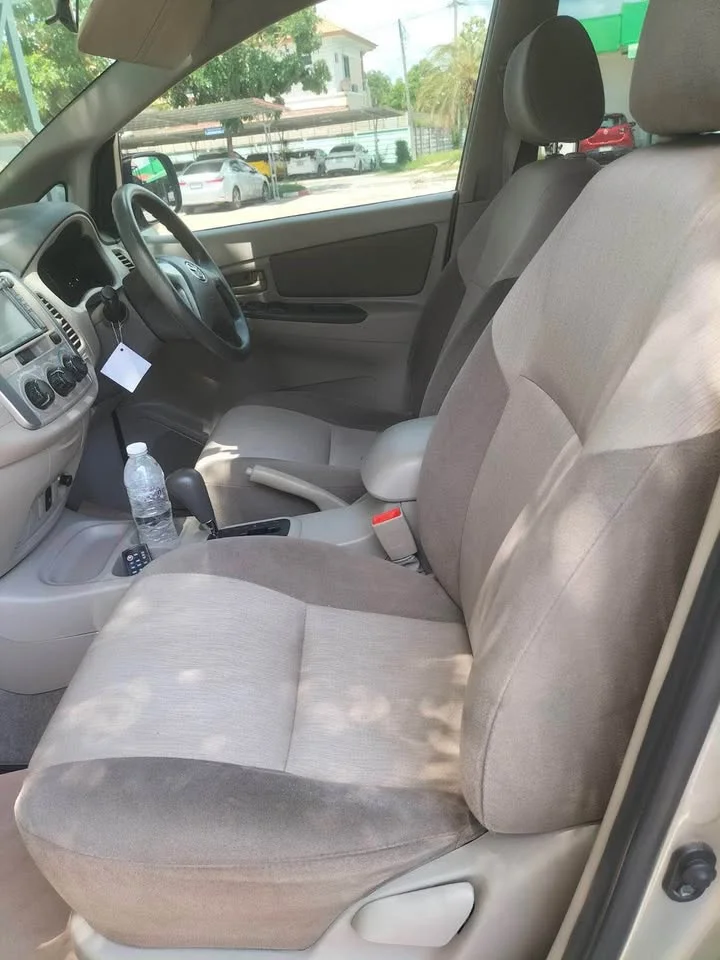 2012 Toyota Innova I 2