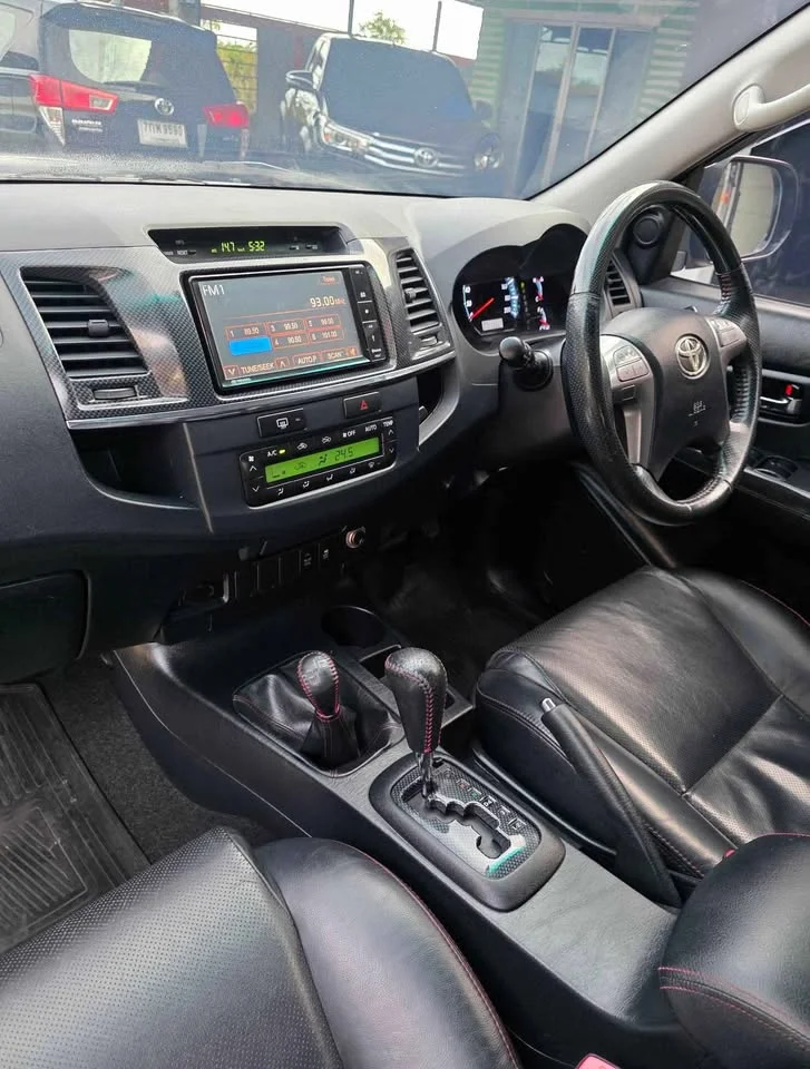 2013 Toyota Fortuner I 3