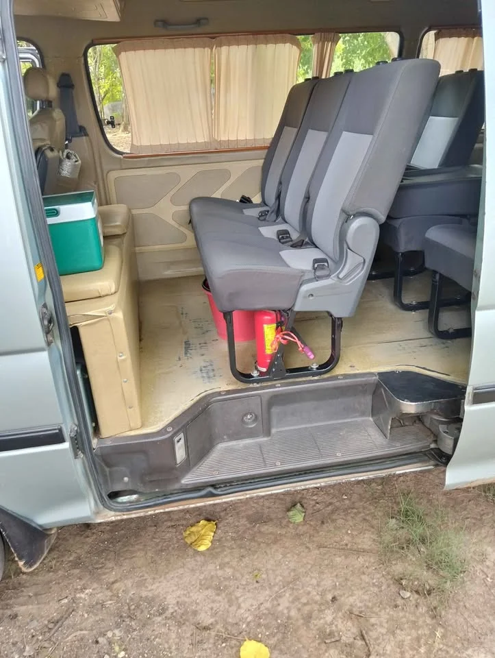 2004 Toyota Commuter IV (H100) 2
