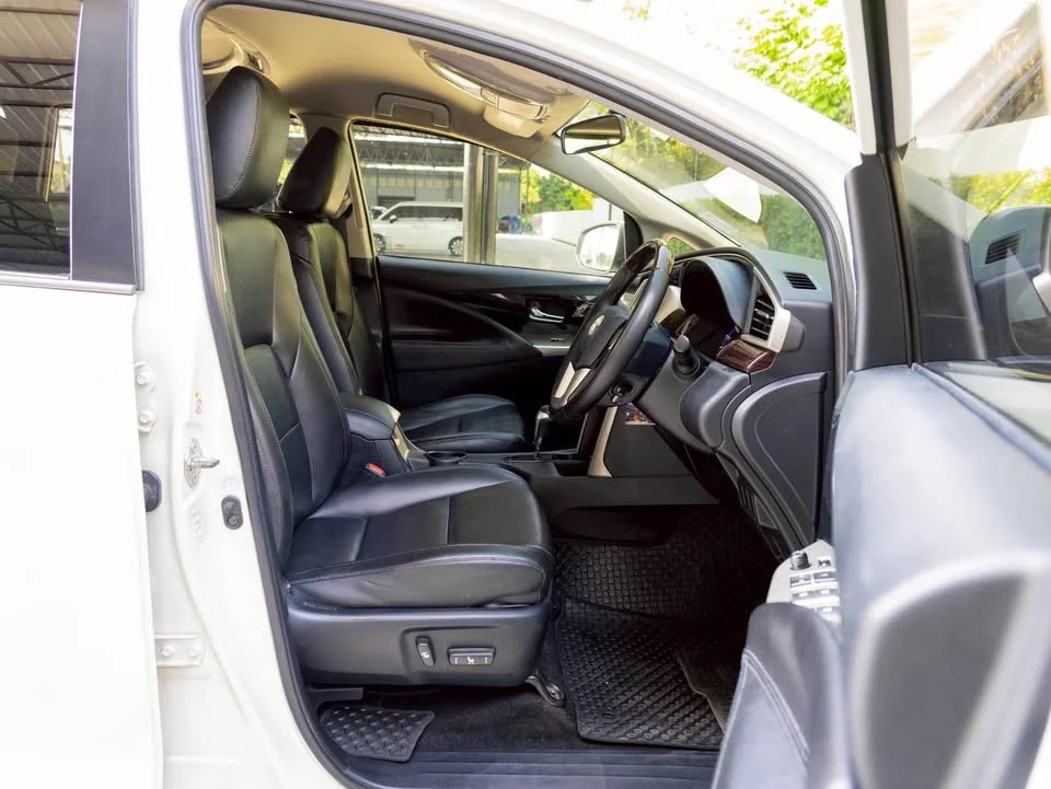 2017 Toyota Innova II 2