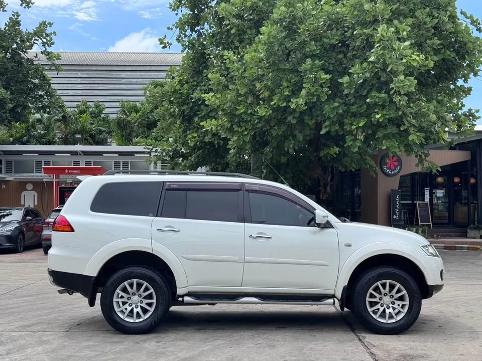 2011 Mitsubishi Pajero Sport II 3