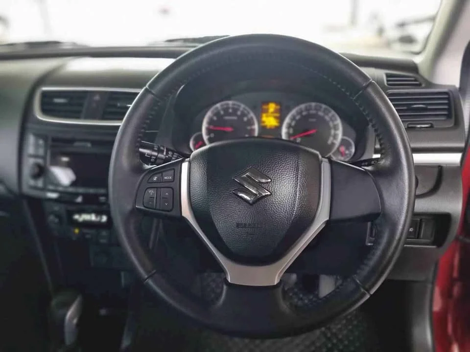 2013 Suzuki Swift II 2