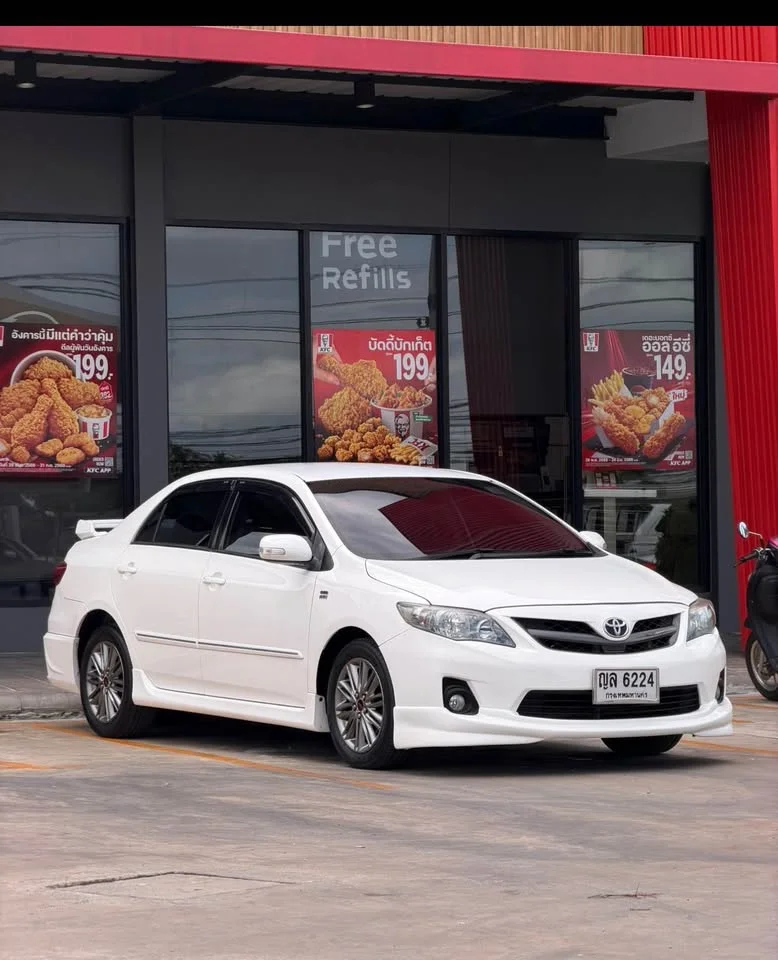 2011 Toyota Corolla Altis X (E140) 2