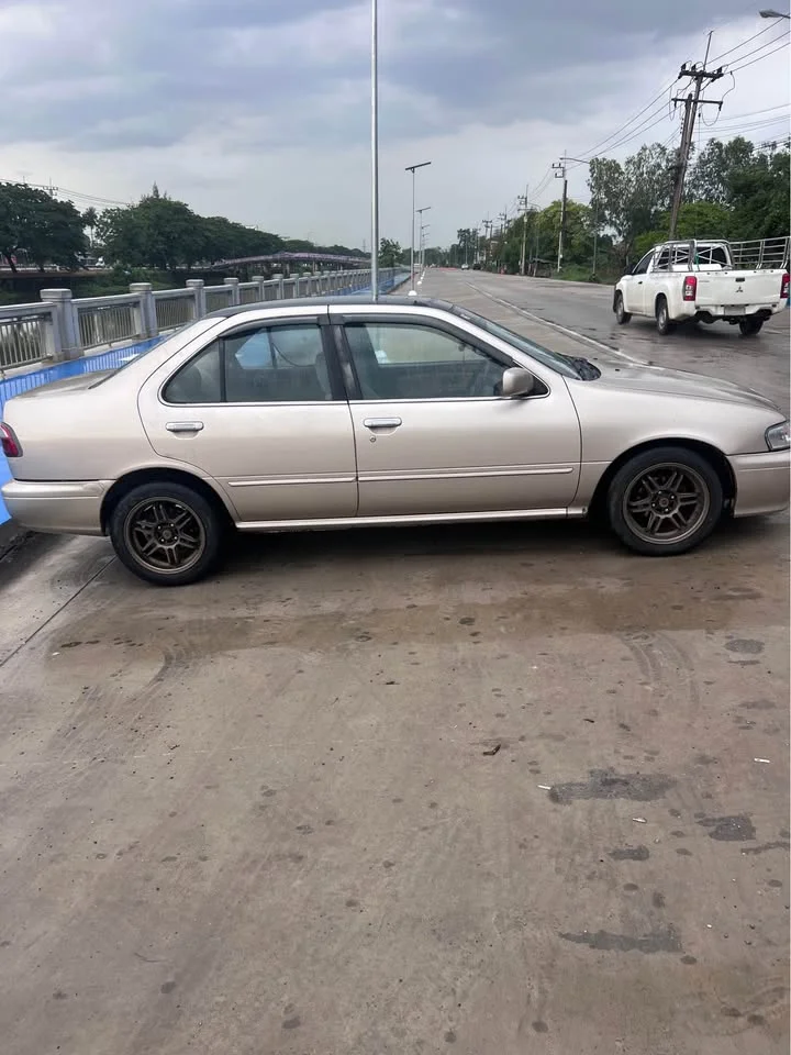 2000 Nissan Sunny IV 3