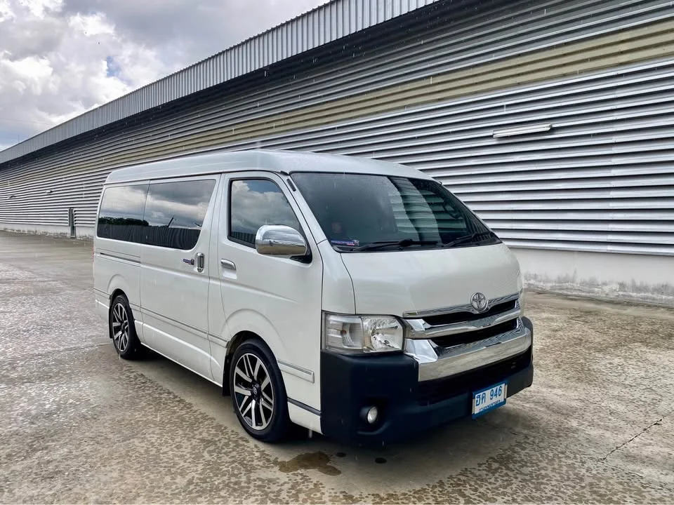2006 Toyota Commuter V (H200) 2