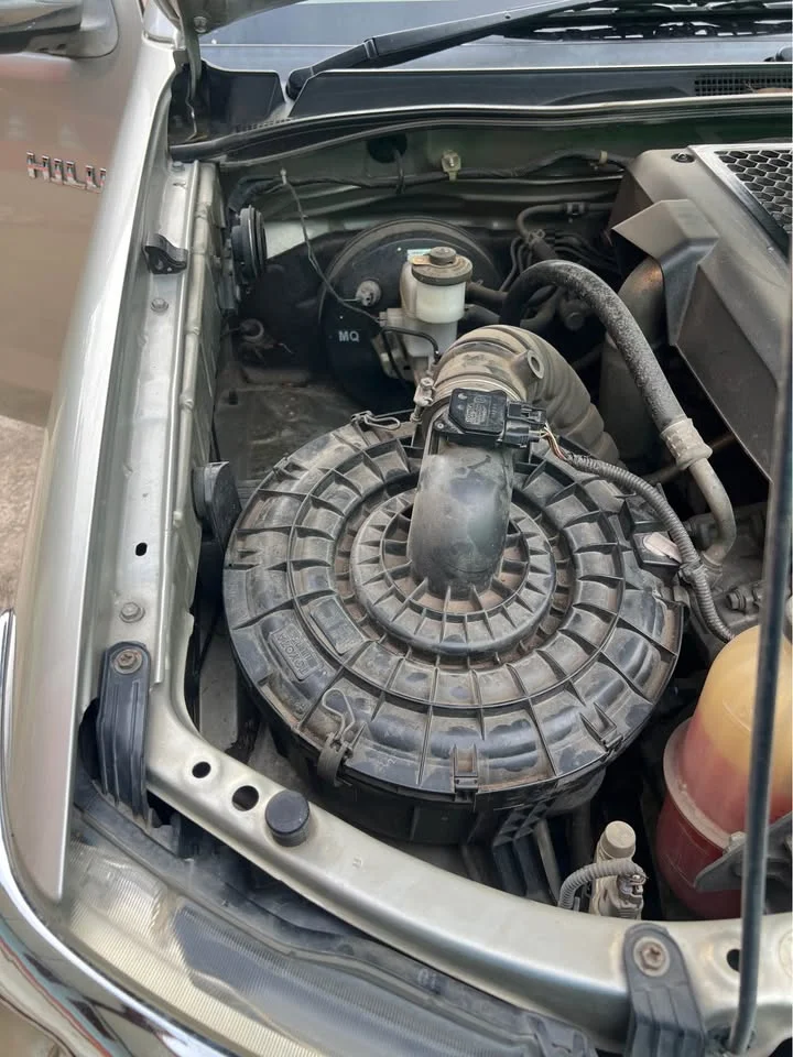 2011 Toyota Hilux VII 2