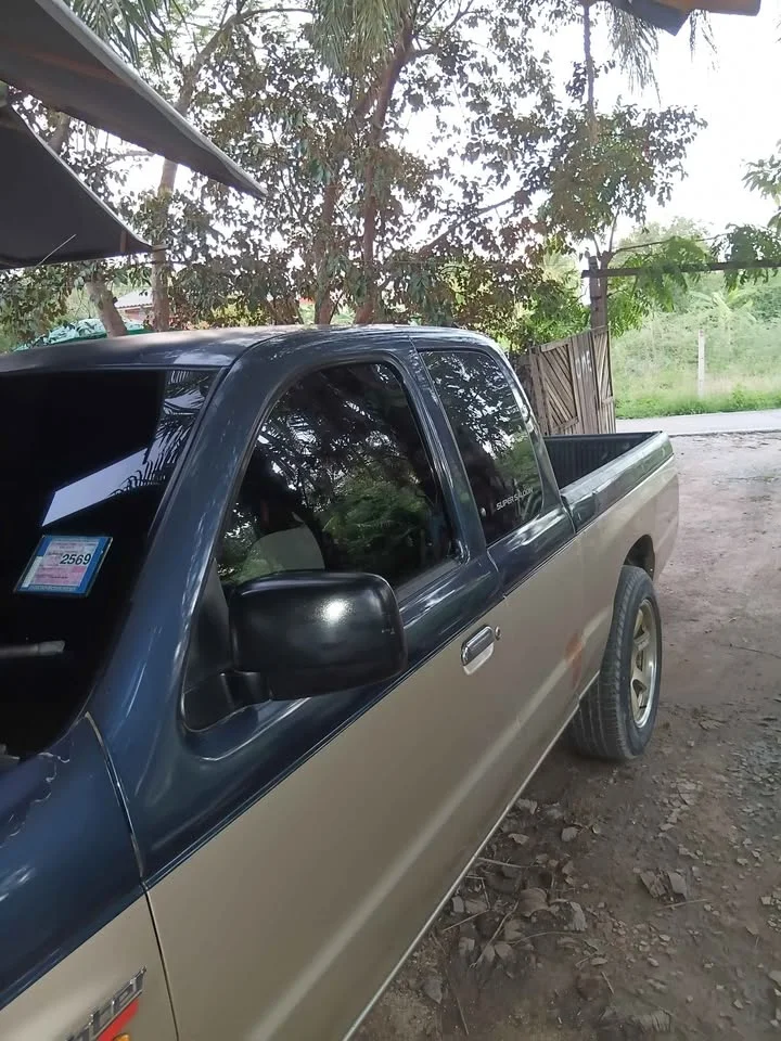 2002 Mazda 2500 Fighter V 3