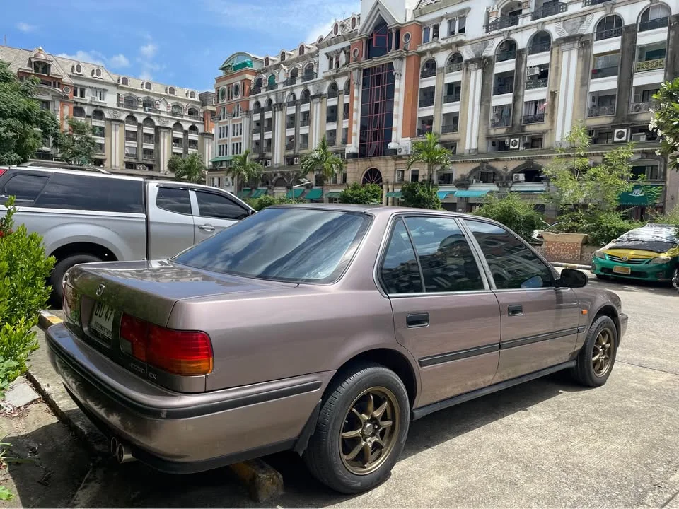 1993 Honda Accord IV 2