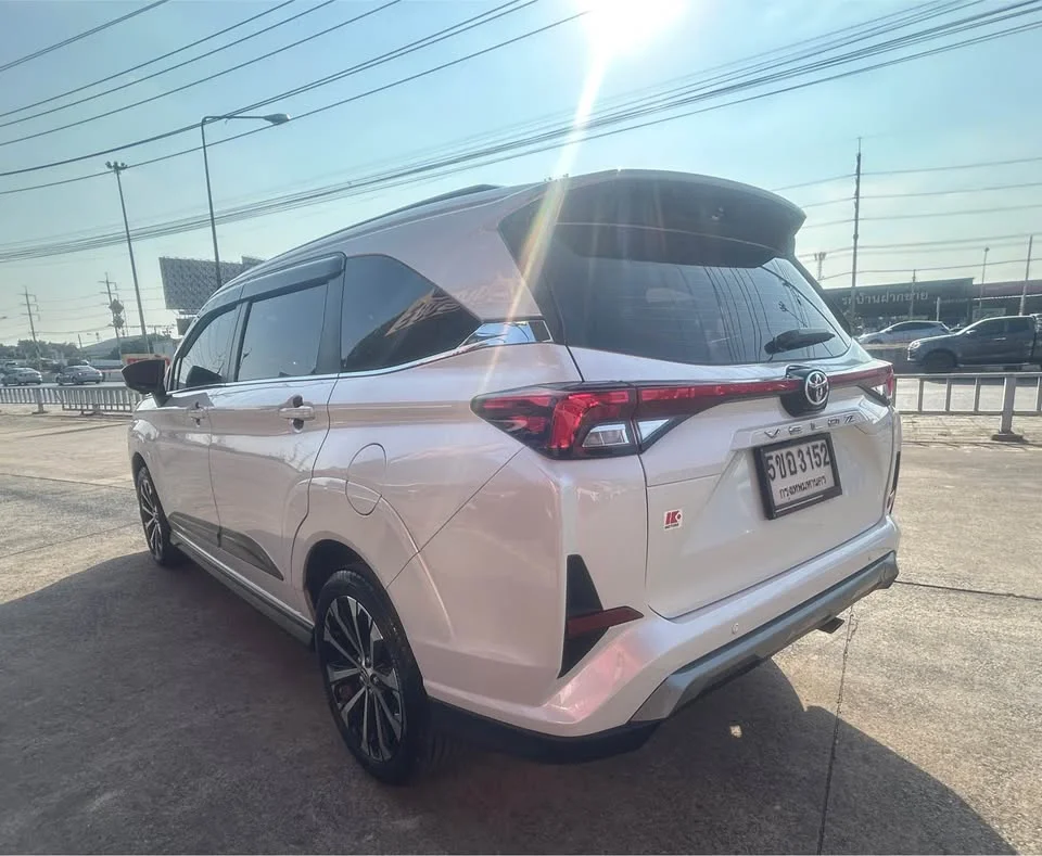 2023 Toyota Veloz III 2