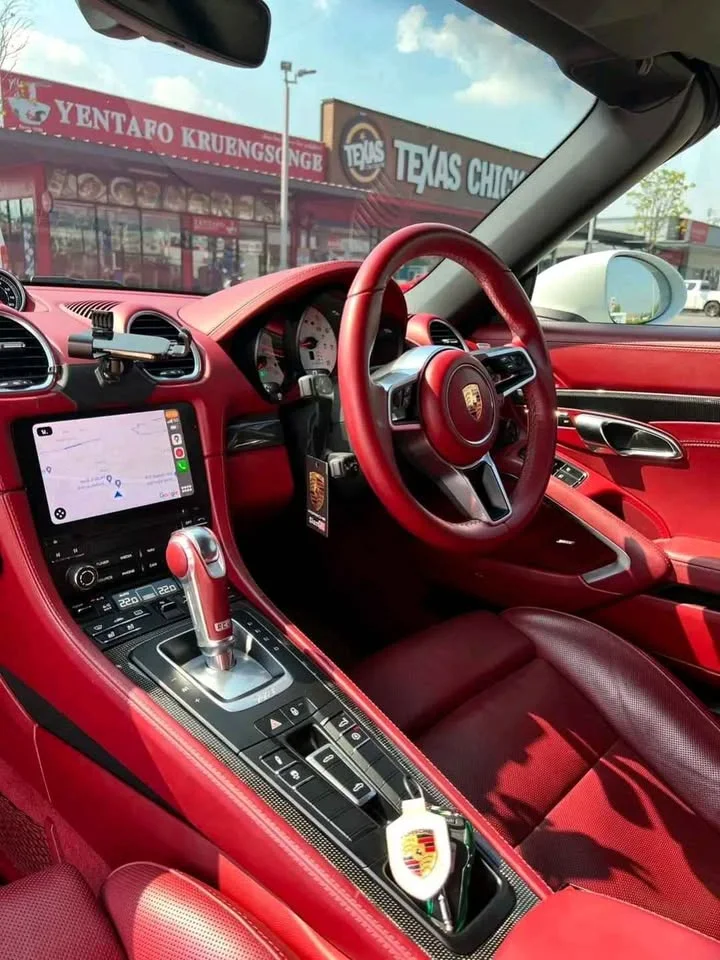 2016 Porsche 718 Boxster and Cayman IV 2