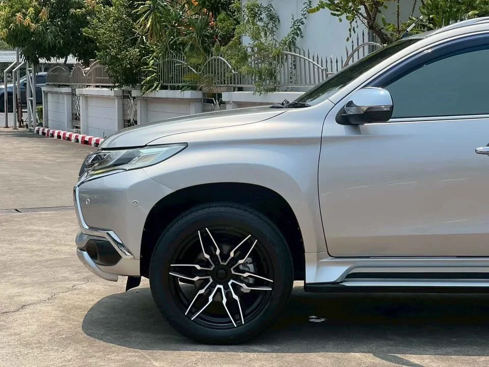 2015 Mitsubishi Pajero Sport III 3