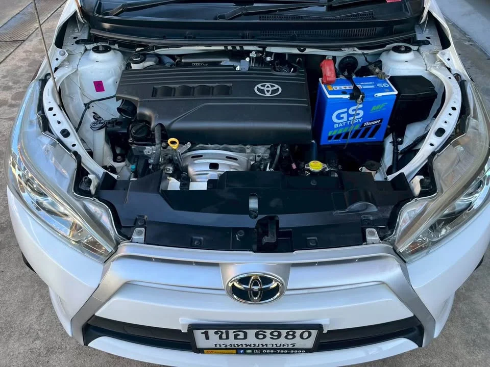 2015 Toyota Yaris III 2