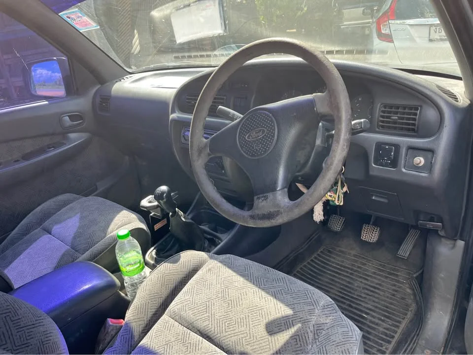 2002 Mazda 2500 Fighter V 2