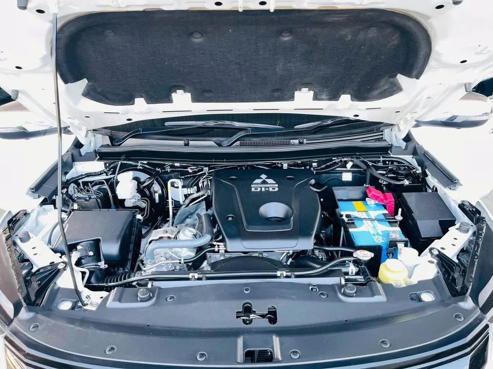 2023 Mitsubishi Pajero Sport III 2