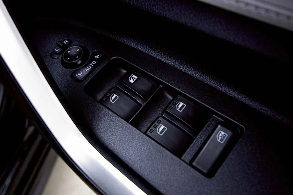 2023 Toyota Veloz III 2