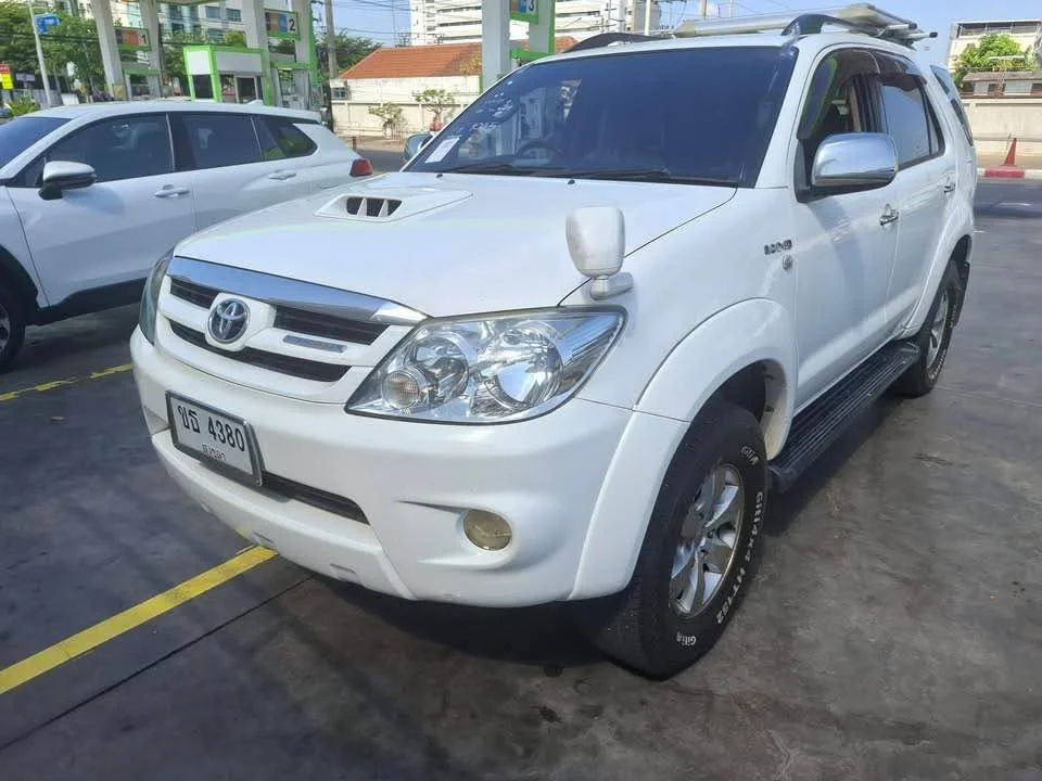 2007 Toyota Fortuner I 3